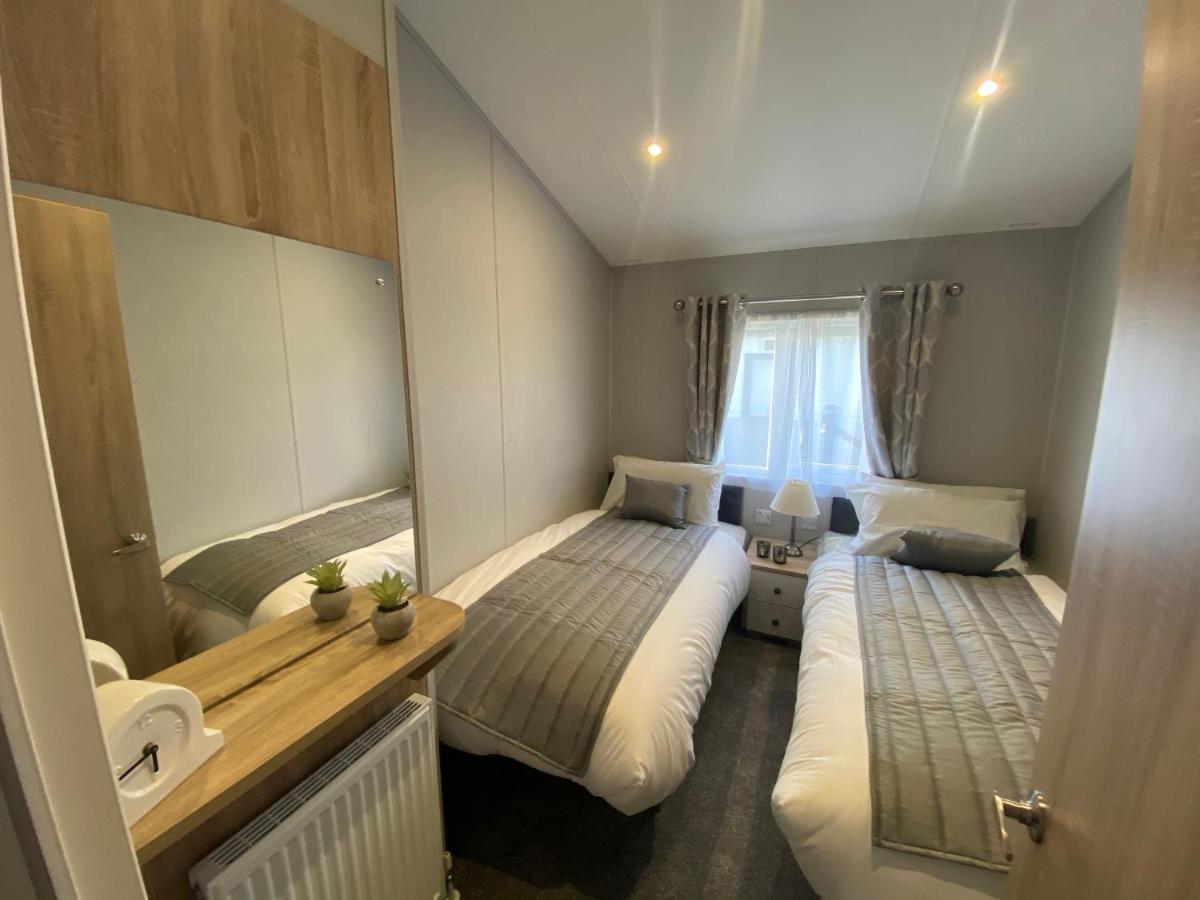 Sea View Beach Lodge Trecco Bay 3 Bedroom พอร์ธคอว์ล ภายนอก รูปภาพ